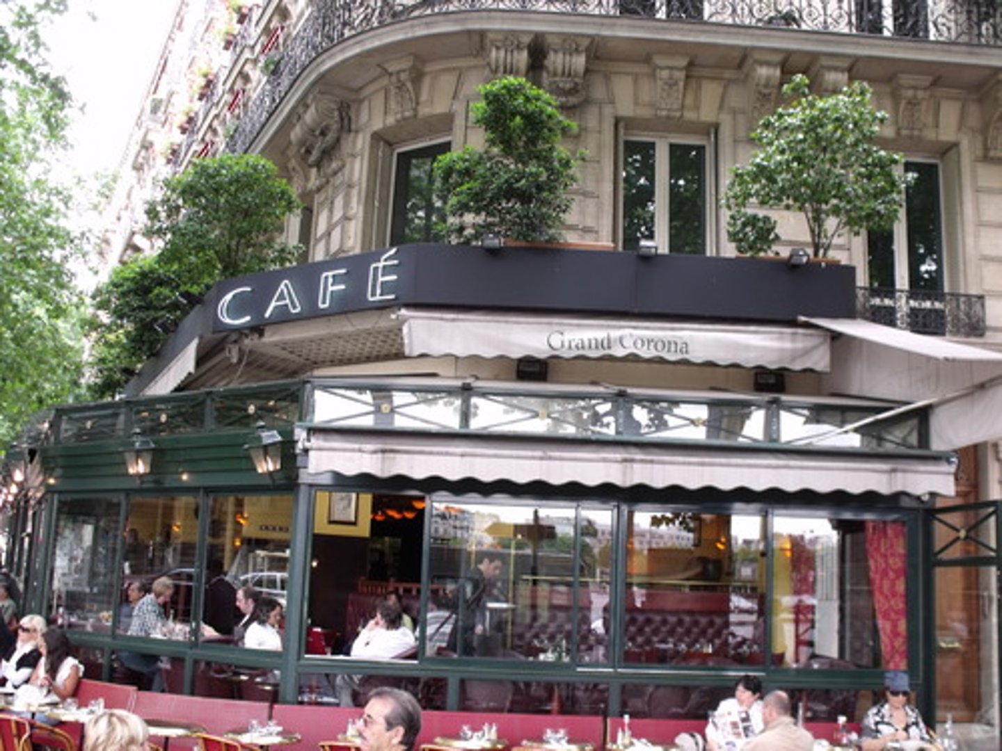 <p>un café</p>