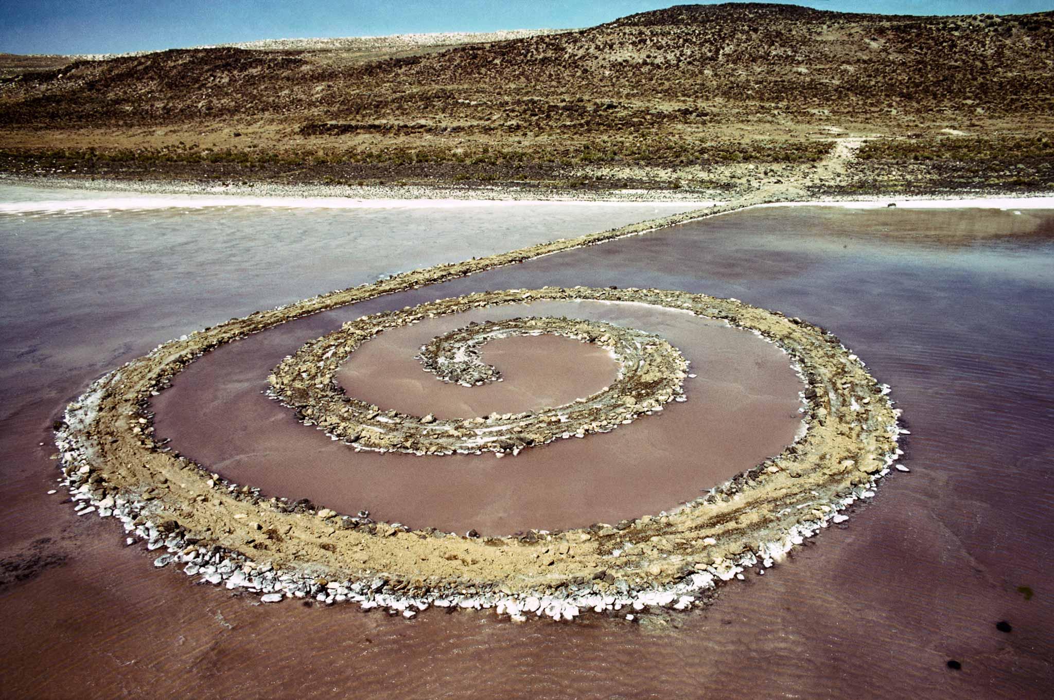 <p>Robert Smithson - Spiral Jetty, Rozel Point </p>