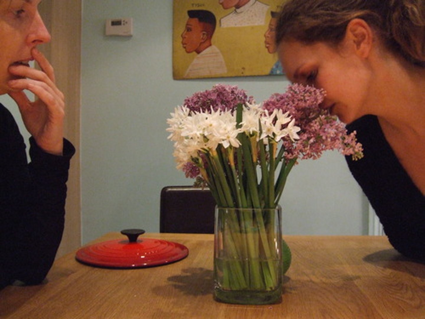 <p>có mùi của</p>