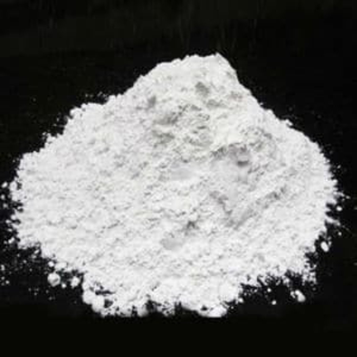 <p>white/colorless powder; low solubility; pH = 6; Conductivity: low, Iodine test: no reaction; HCl test: fizzes (not bubbles)/turns milky white; also called "gypsum" or "plaster of Paris"; used in making drywall (construction), dentistry to make plaster molds, and food industry as a coagulant (tofu).</p>