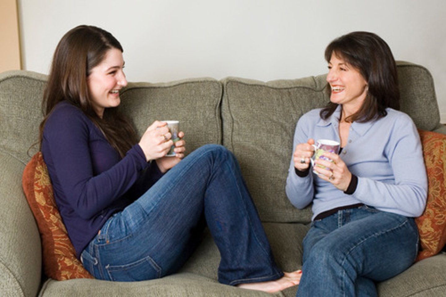 <p>liáotiān(r) to chat</p>