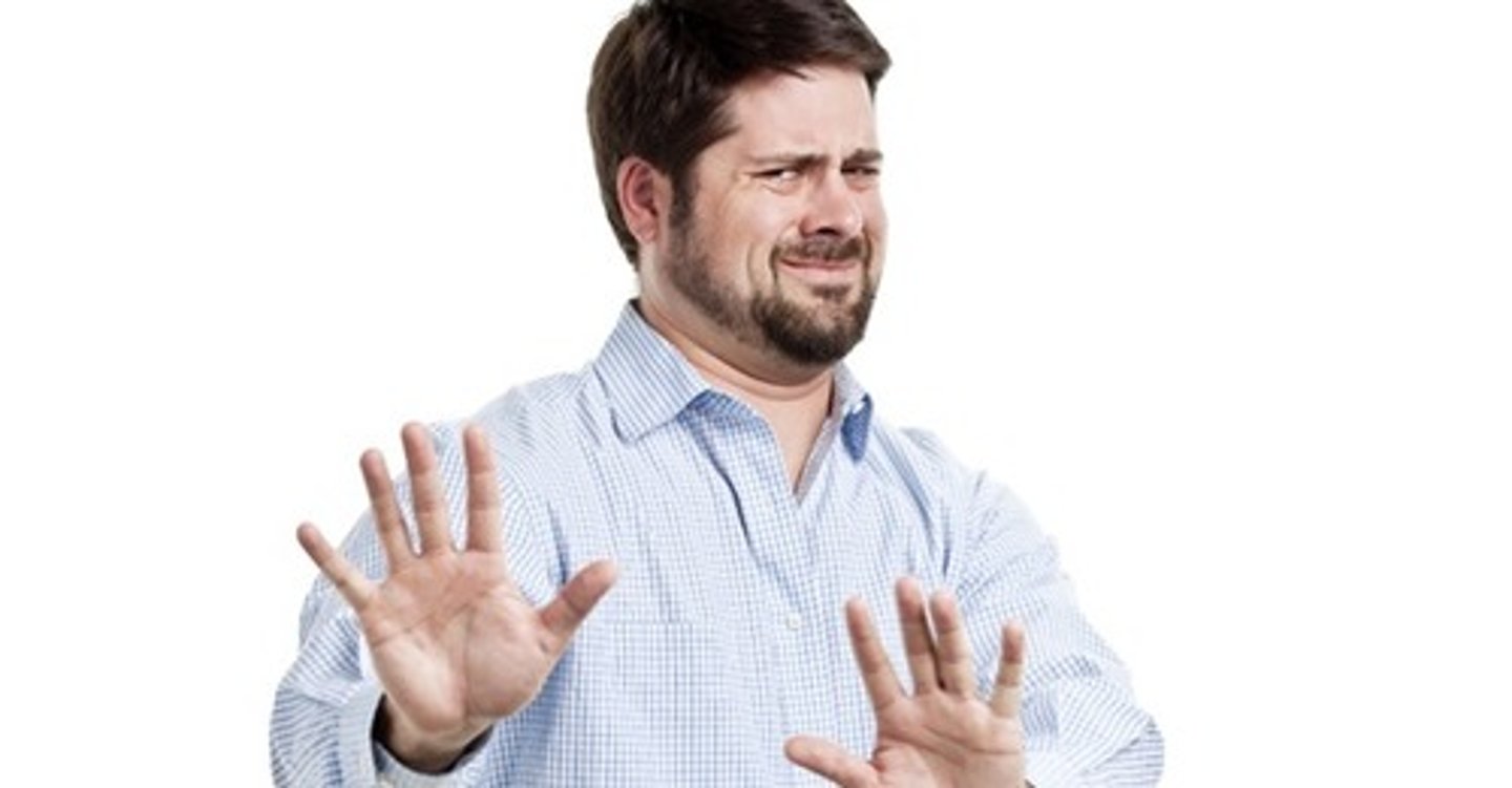 <p>відмовляти</p>