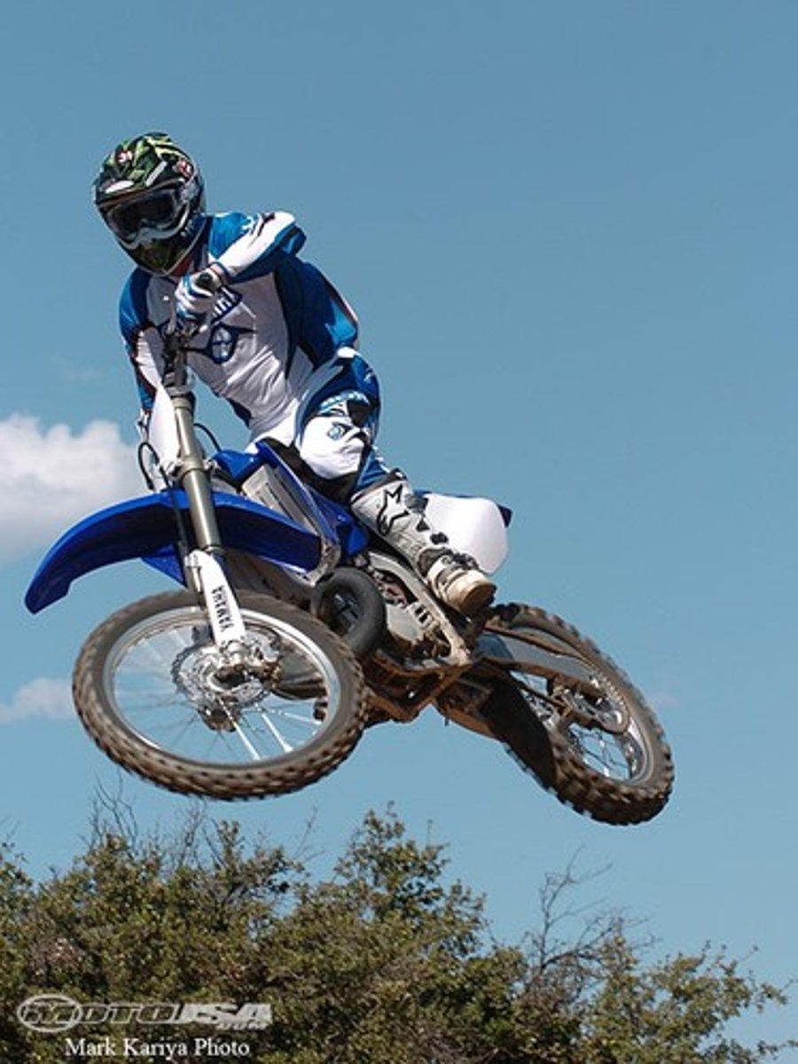 <p>A motorcycle</p>