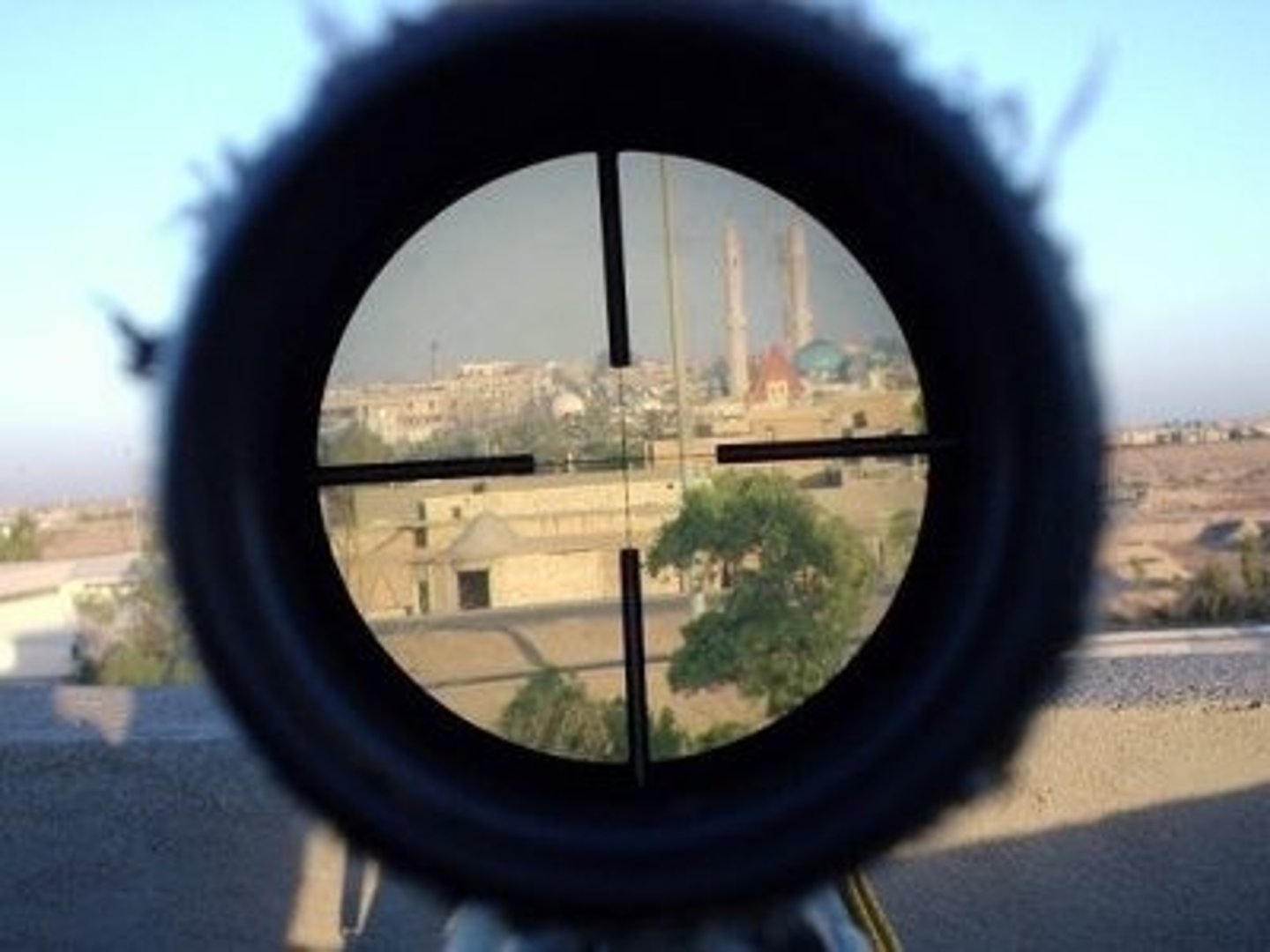 <p>a goal or purpose; to intend to achieve something: mục tiêu; nhắm đến</p>