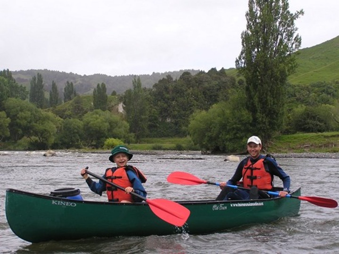 <p>I do canoeing</p>