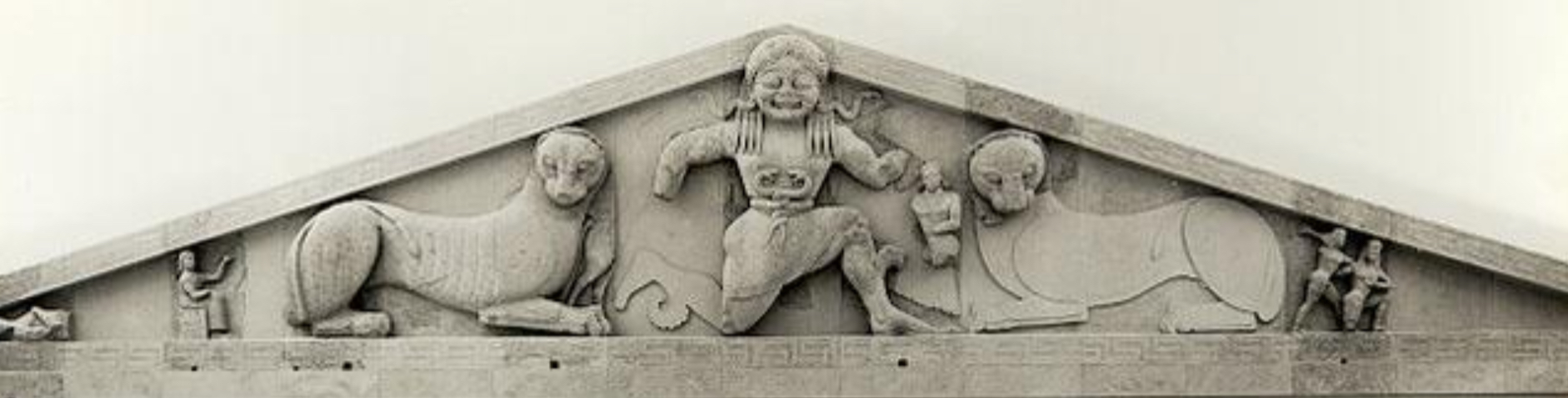 <p>Where is the prescribed pediment located?</p>