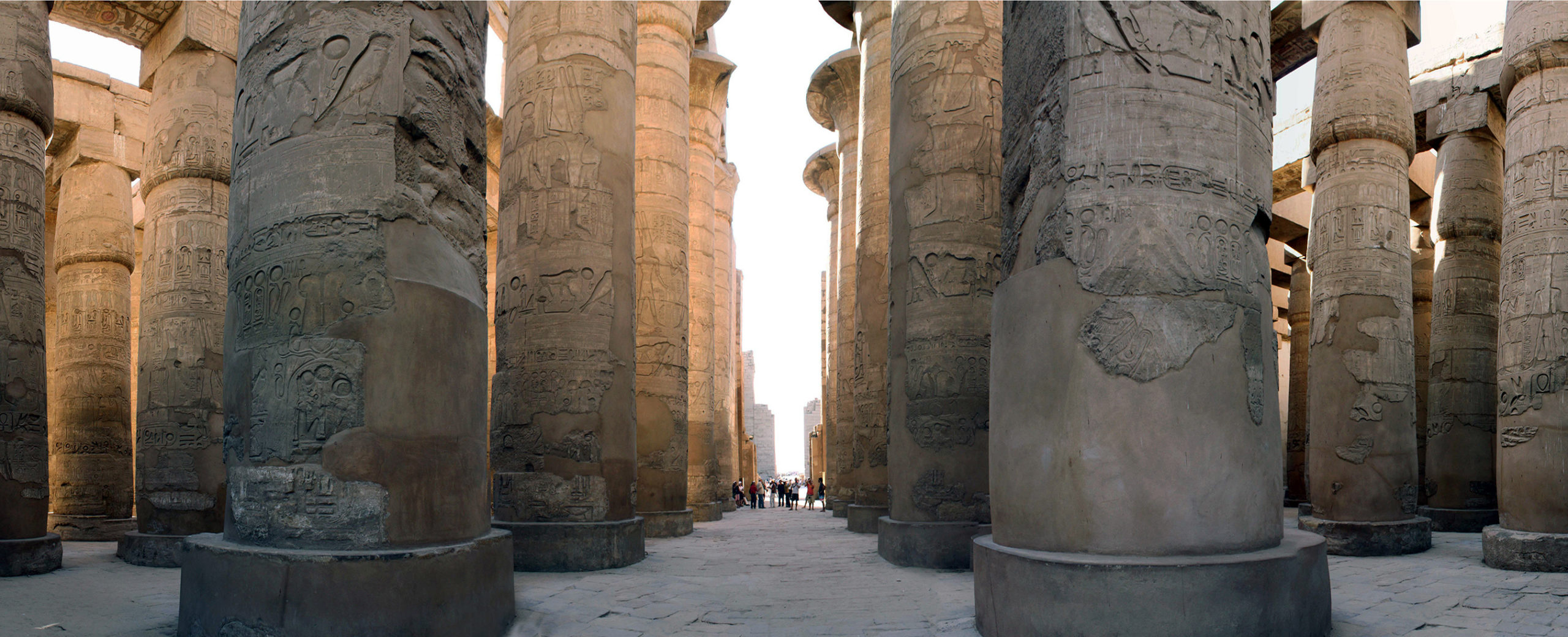 <p>New Kingdom. Egypt. Pylon temples, which had a high wall to keep out general public. Hypostyle halls had many pillars to create more surfaces to paint on with sunken relief sculptures. Clerestory. </p>