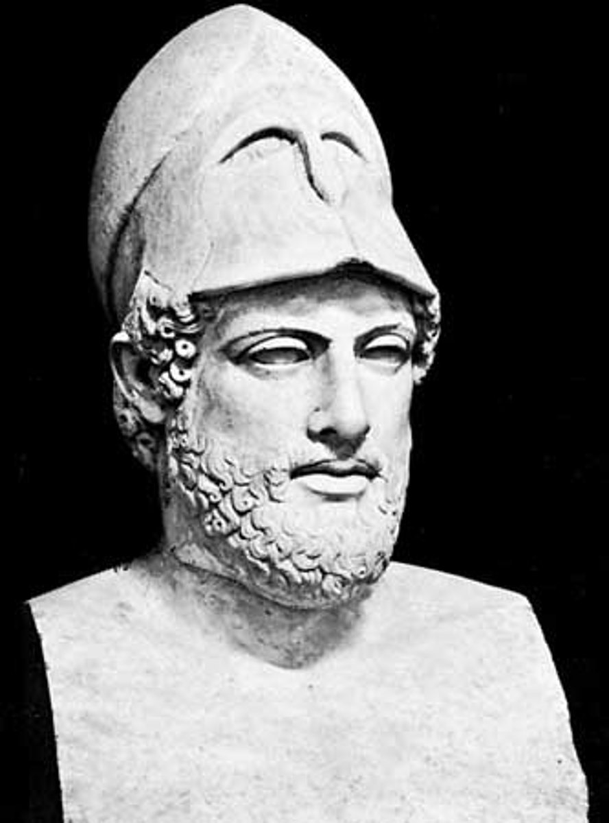 <p>- Commemorative statue; Romans just copied the head, original would've been nude &amp; Bronze</p><p>- Expressionless: No individualism, just idealism</p><p>- Pericles' goal: Beautify Athens &amp; Stimulate the Athenian Economy w/ money from the Delian League</p>