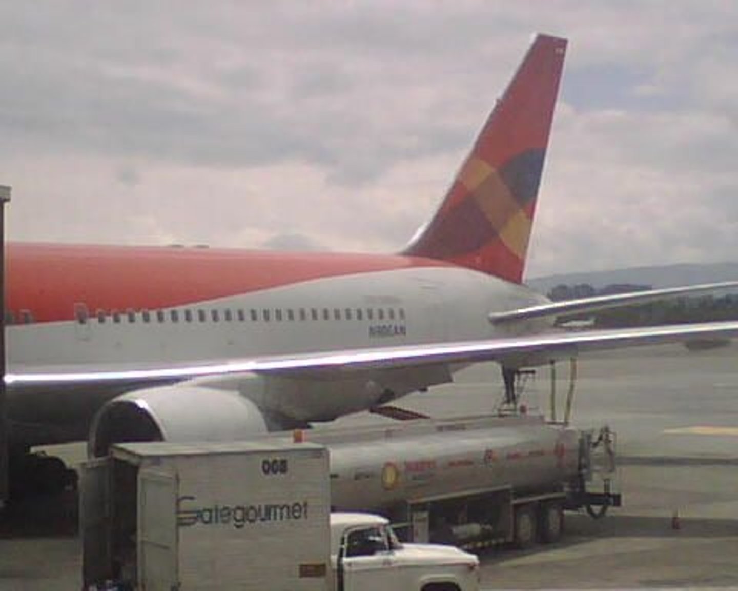 <p>airplane</p>