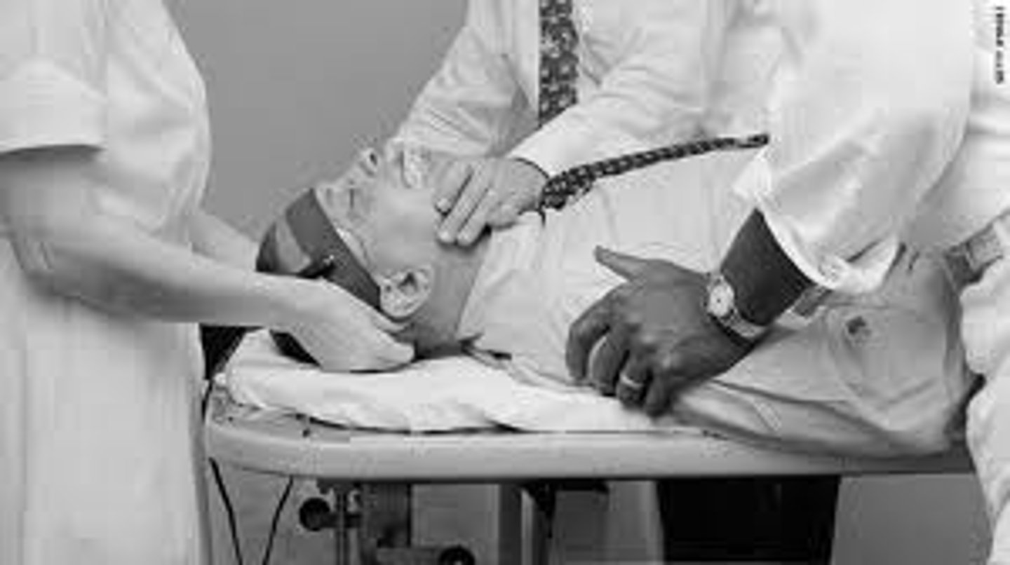 <p>a treatment that uses electric shocks to the brain to help with severe depression or other mental illnesses.</p>