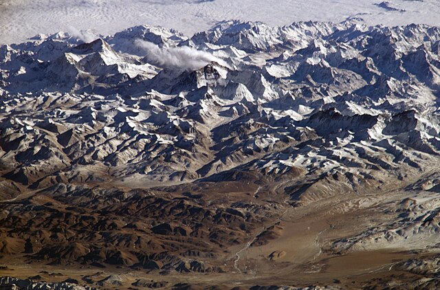 <p>the connection of mountains on high land</p>