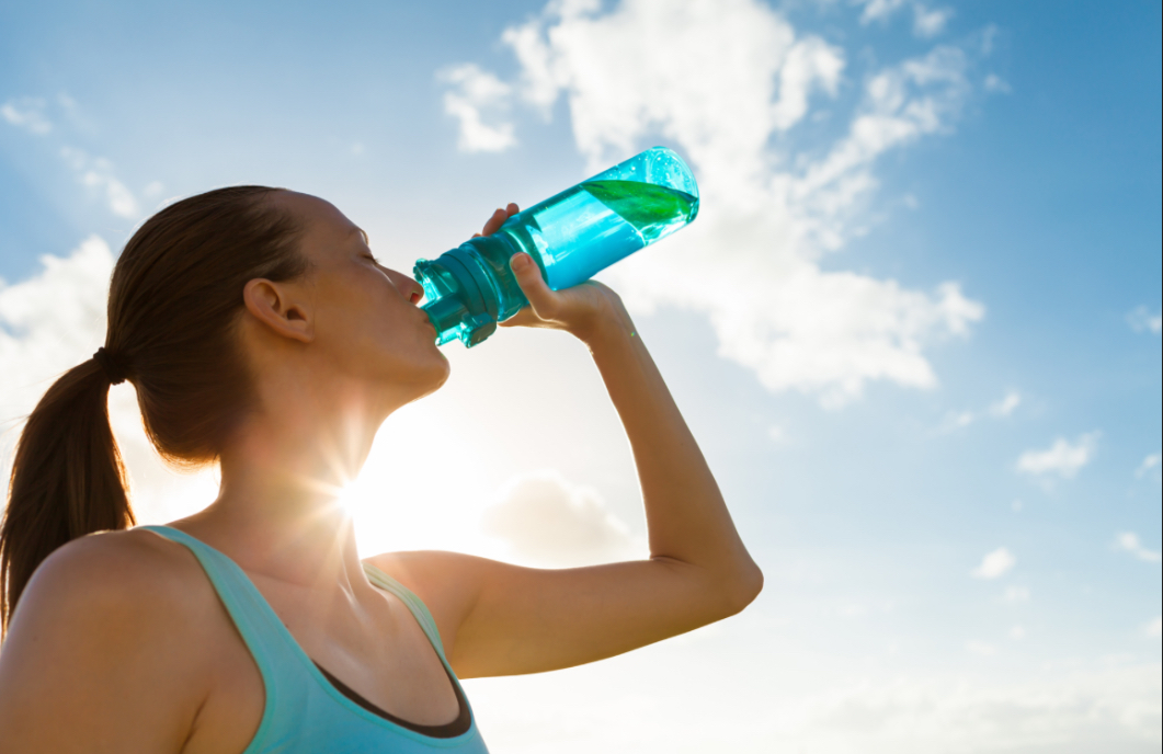 <p><span>Best way to hydrate</span></p>