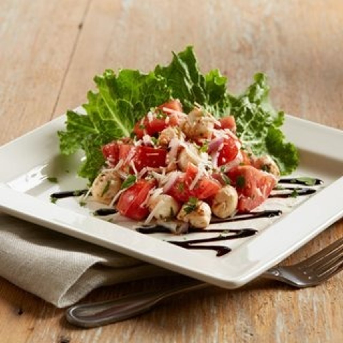 <p>pour a small quantity of the liquid all over the food</p><p>= sprinkle</p>