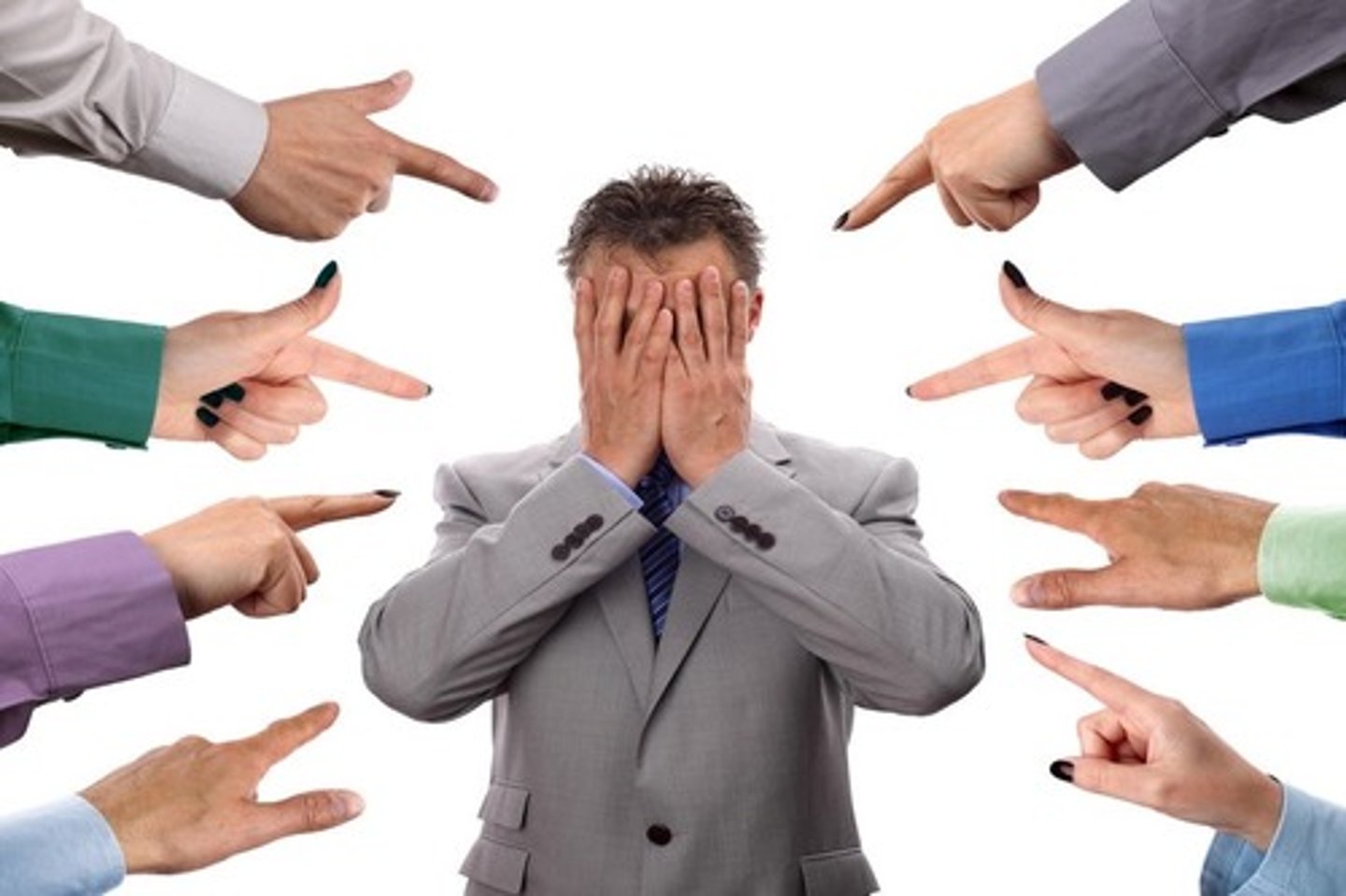 <p>to accuse (someone of something)</p>