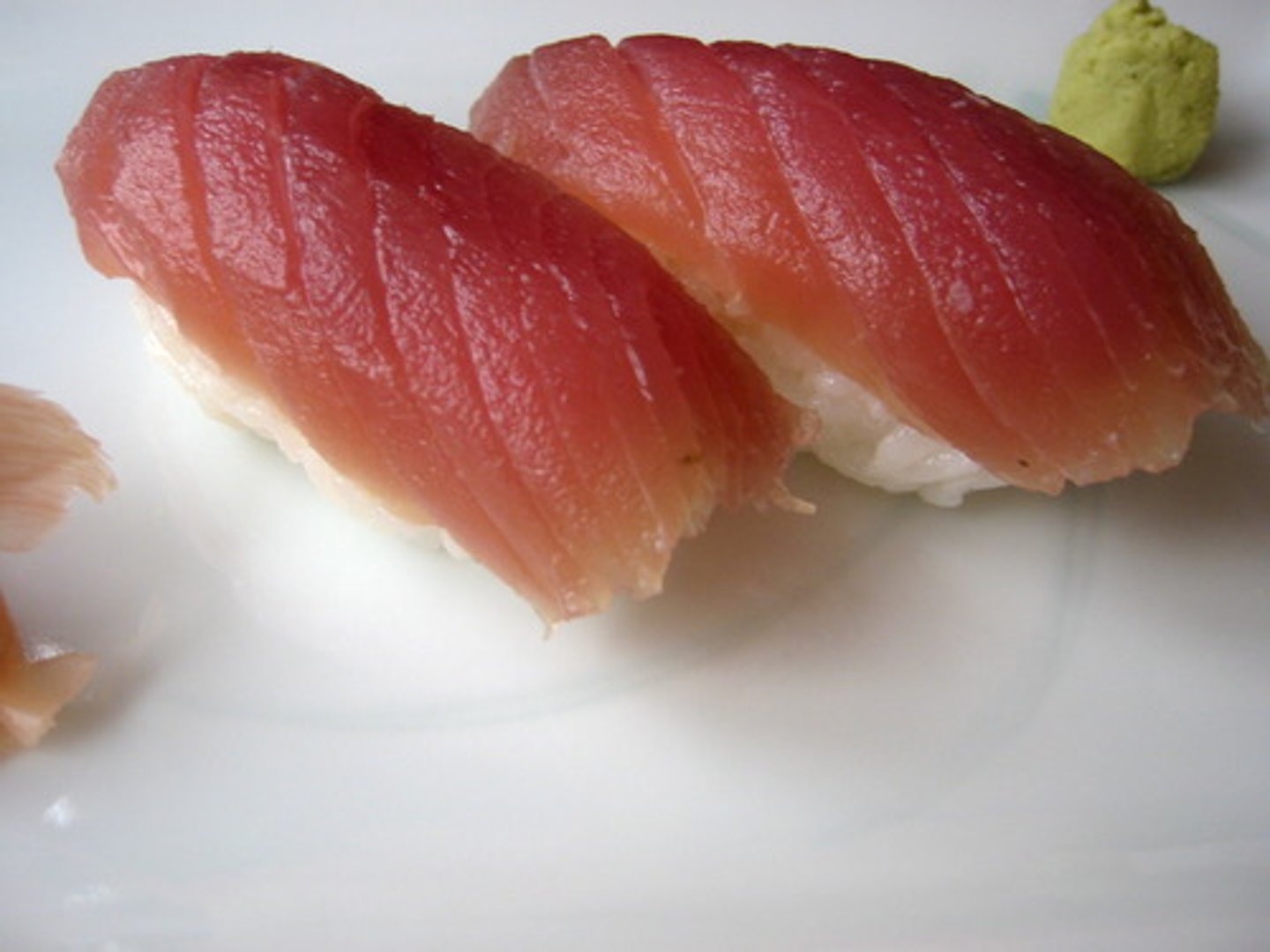 <p>тунец</p>
