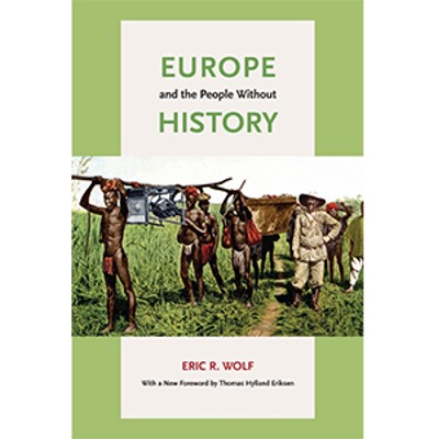 <ul><li><p><em><u><span>Europe and the People without History </span></u></em><u><span>1982</span></u></p><p>het omkeren van de blik, de machtsrelatie, de geschiedenis</p><p>→ spreken vanuit de plek zelf = reversal of the case</p></li><li><p><em><span>Peasants</span></em><span> 1964</span></p><p><span>geen toeval, het zijn de eerste slachtoffers van industrialisering en de globale kapitalistische economie</span></p></li></ul><p>~ <em><span>What the Rest Think of the West</span></em><span> - <mark data-color="red">Laura Nader</mark>, 2015 = reversal of the case</span></p><p><span>→ verhalen uit de “periferie” over het westen</span></p><p><span>→ engaged antropologie = marxistische antro, je mag je gekleurdheid deels tonen in je werk</span></p><p></p>
