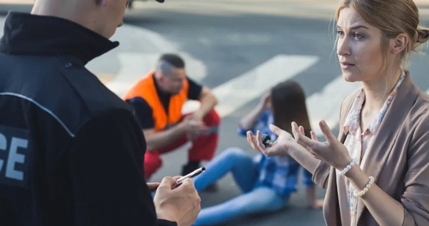 <p>Nhân chứng</p>