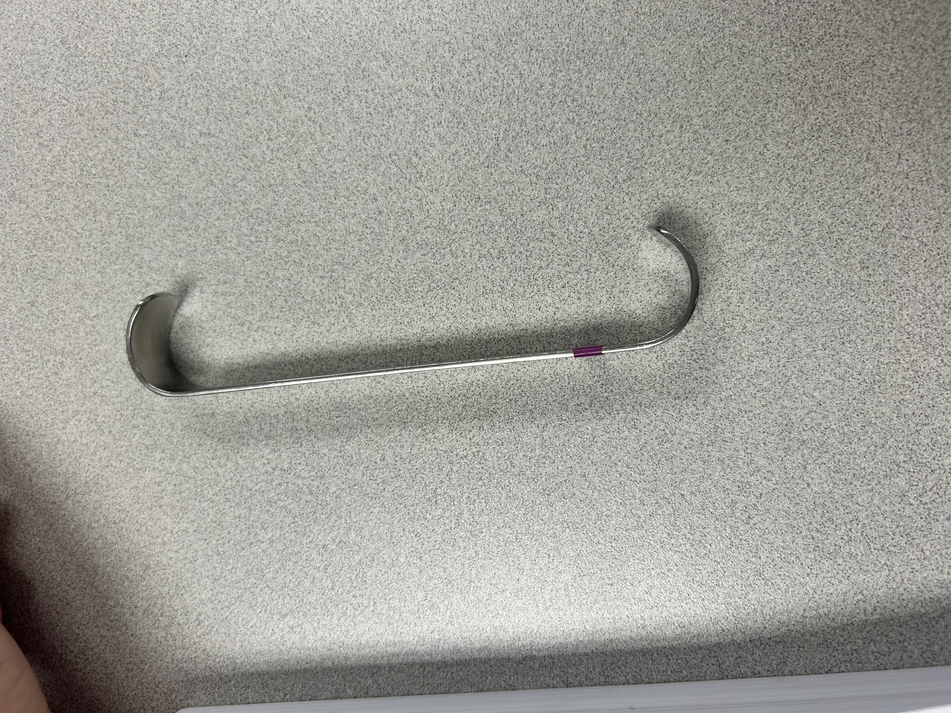 <p>used on skin</p><p>smaller version of us army navy retractor</p>