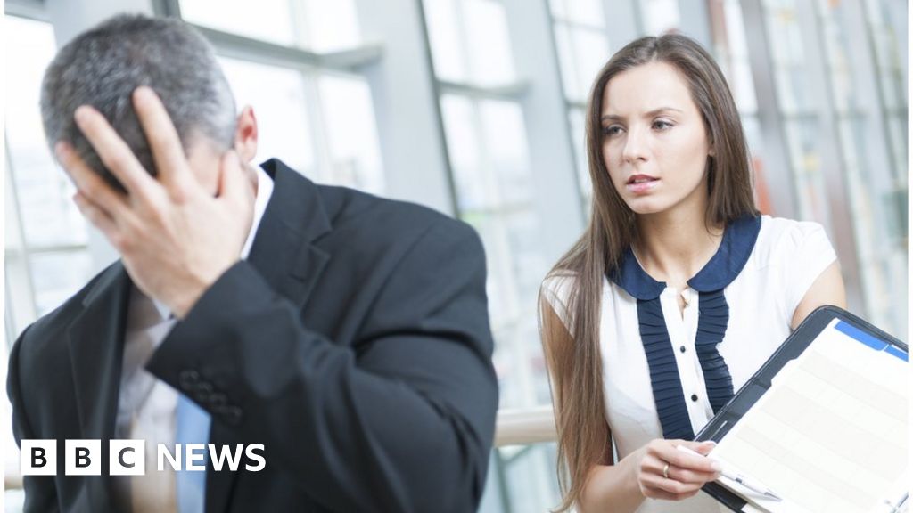 <p>A mistake caused by forgetting or failing to notice something.</p><p></p>