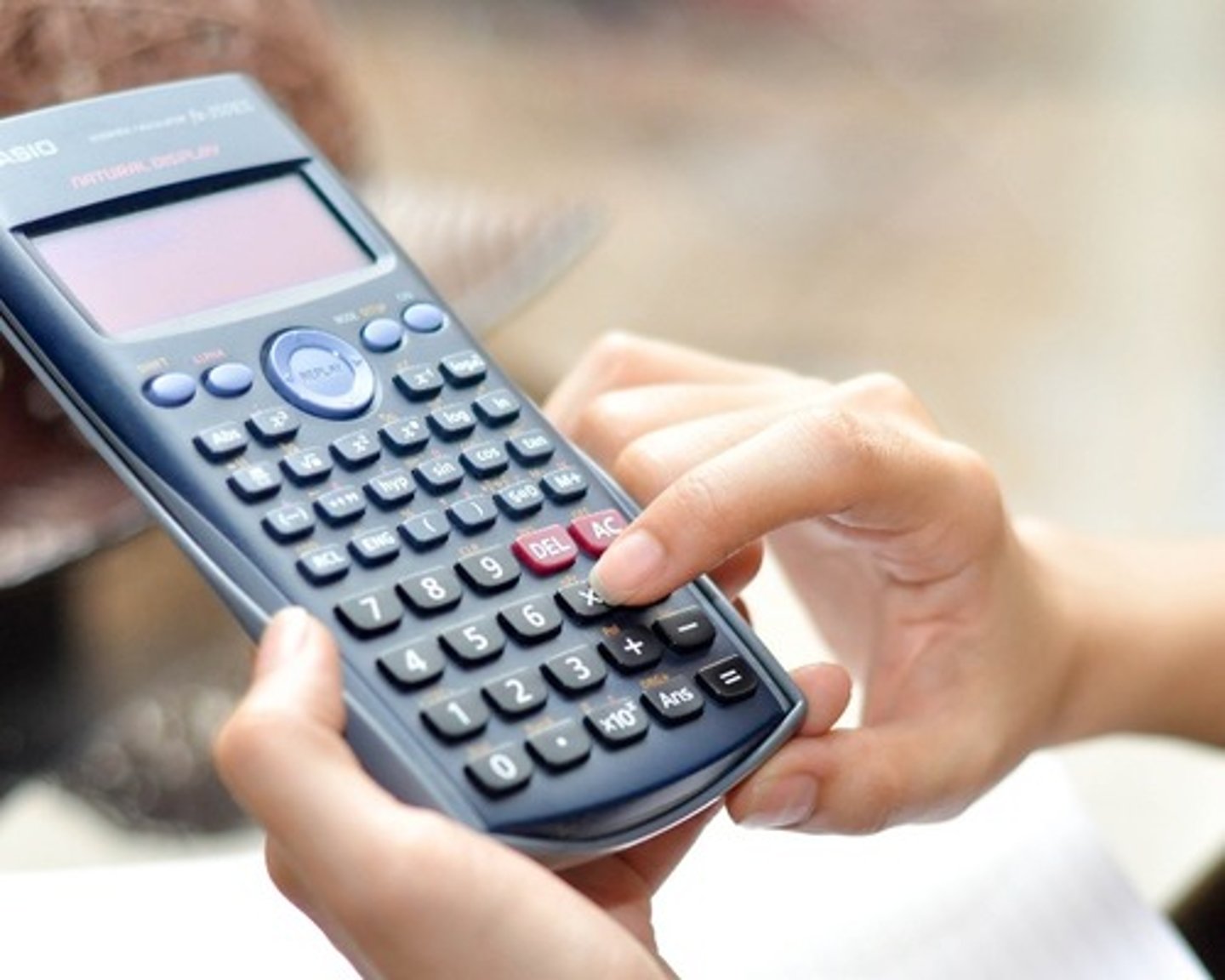 <p>tính toán, tính tiền</p>