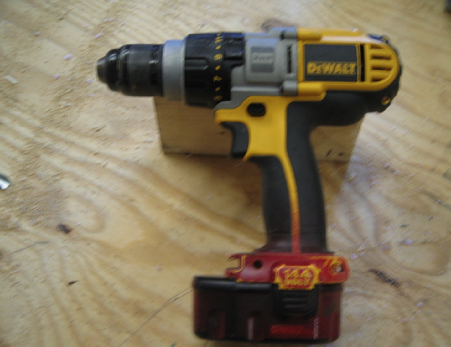 <p>Handheld power tool:<br>- Drill holes<br>- Apply hardware</p>