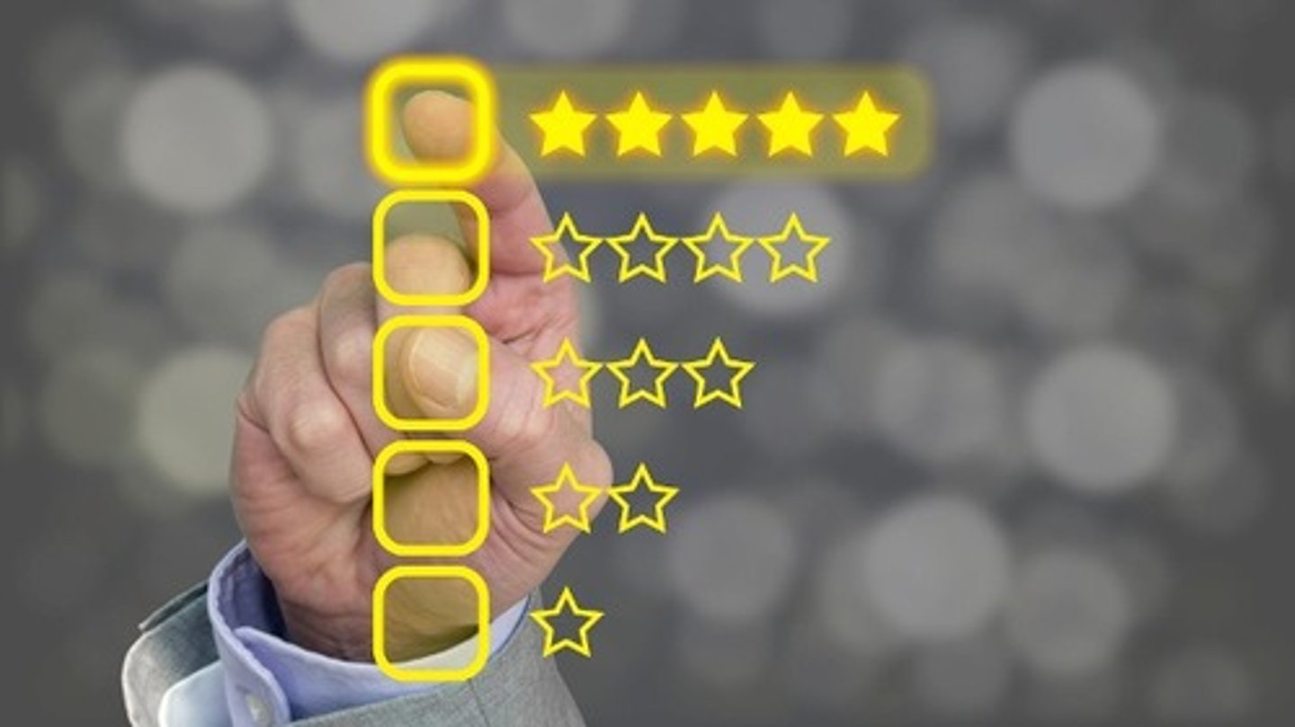 <p>оцінювати</p>