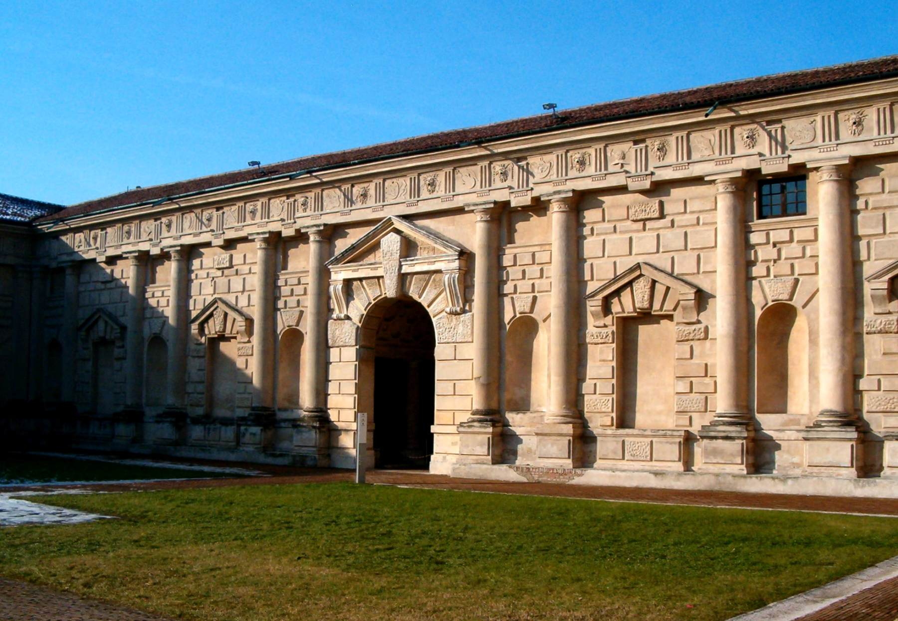 <p>Mantua, Italy</p><p>Guilio Romano </p><p>1524-1534</p>