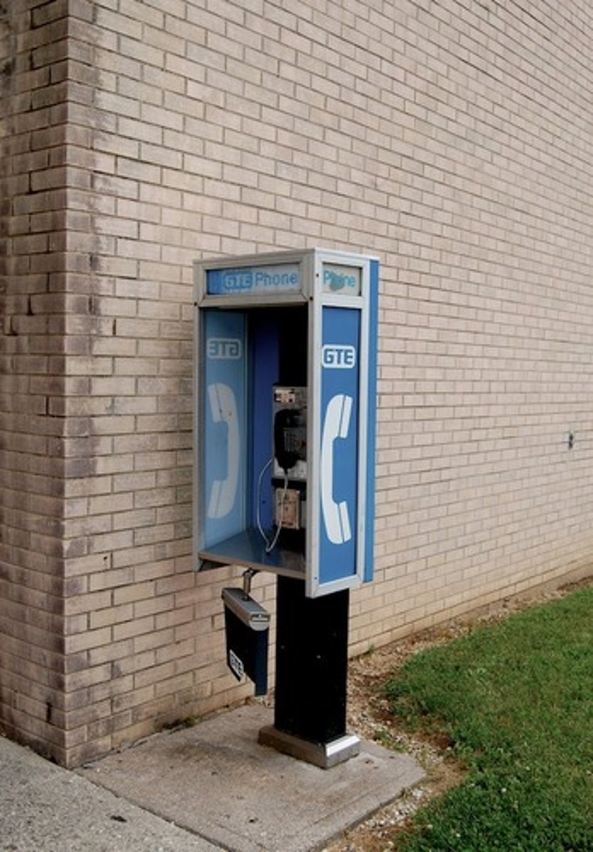 <p>Public telephone</p>