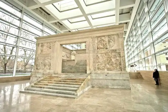 <p><span style="background-color: transparent;">Ara Pacis Augustae </span></p>