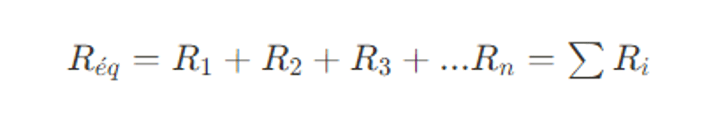 <p>La <strong>résistance équivalente</strong> est la <strong>somme</strong> des n résistances (R1,R2, ... Rn) si elles sont associées en série. </p><p></p><p>->  Réq = R1 + R2 + R3 ... + Rn</p>