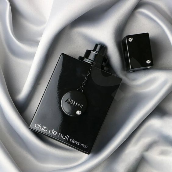 <p>give me  5 fragrance  black</p>