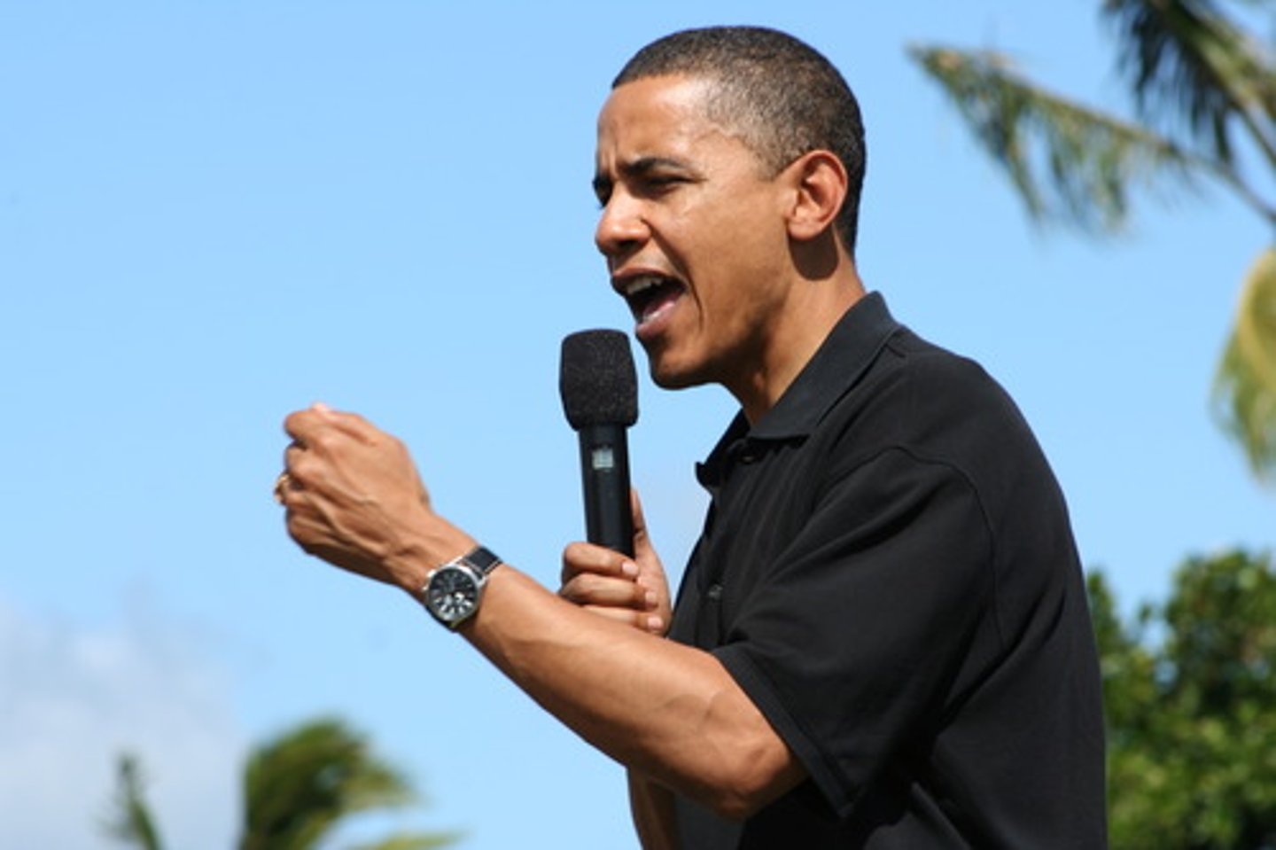 <p>- Iowa and New Hampshire are accessable and easy to hold events in</p><p>- Costs of advertising in Iowa and New Hampshire is low</p><p>These allow for candidates with less name recognition and funding to raise their profile. Such as Obama who had gone from a long shot candidate to frontrunner following the Iowa caucus.</p>