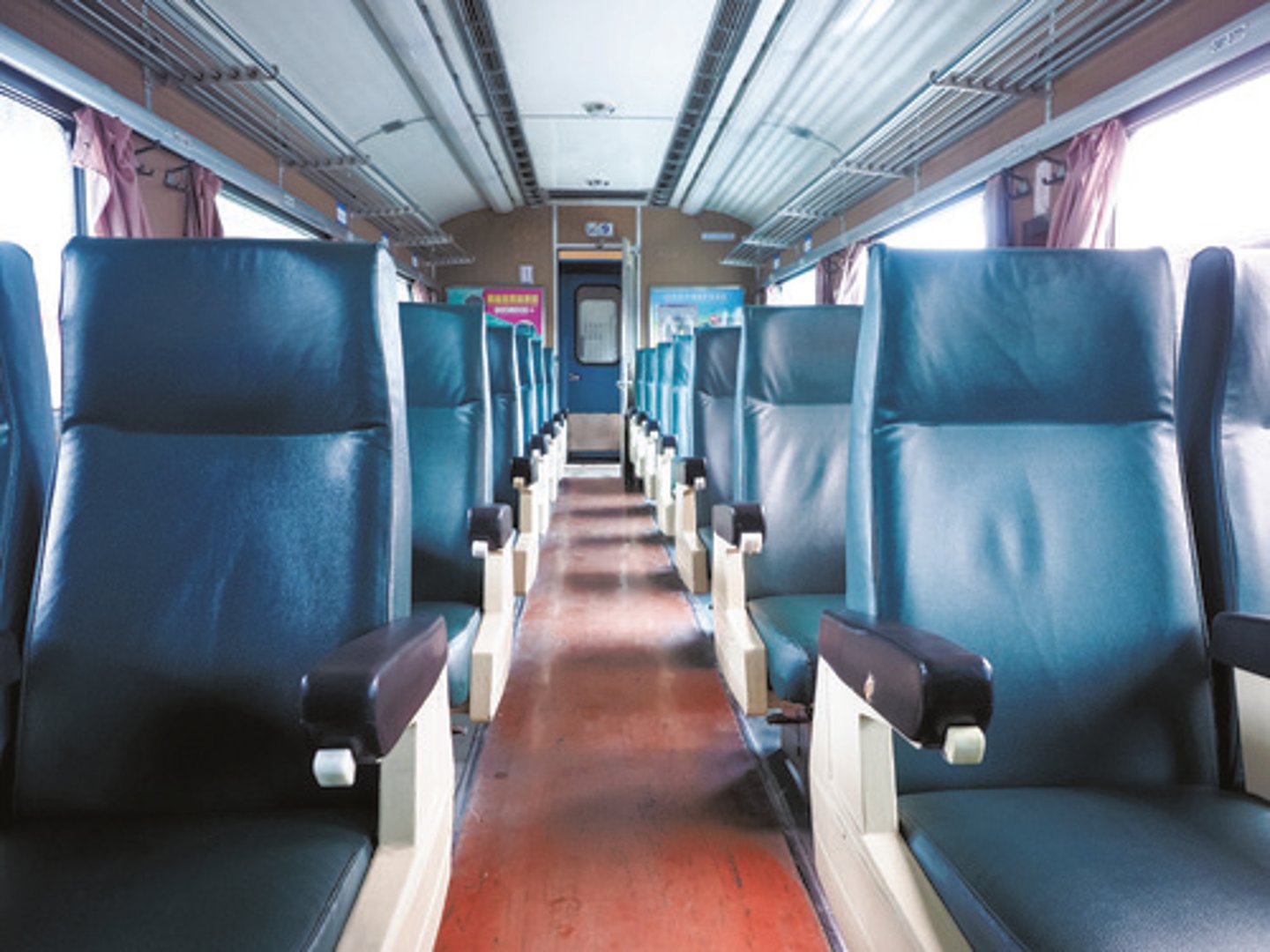 <p>carriage/coach</p>