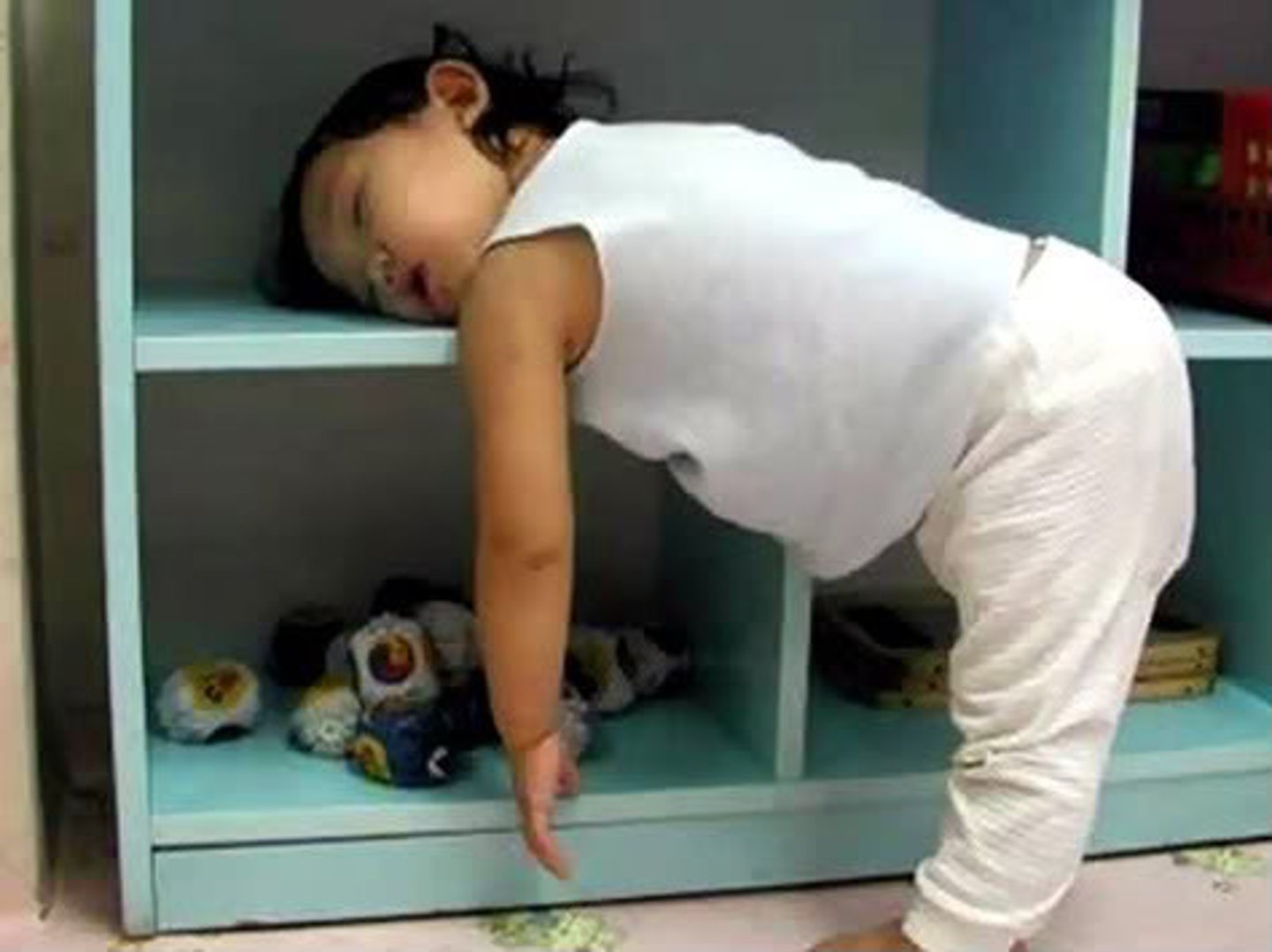 <p>to take a nap</p>