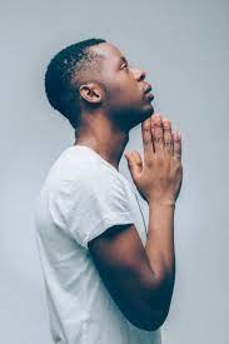 <p>to pray, beg</p>