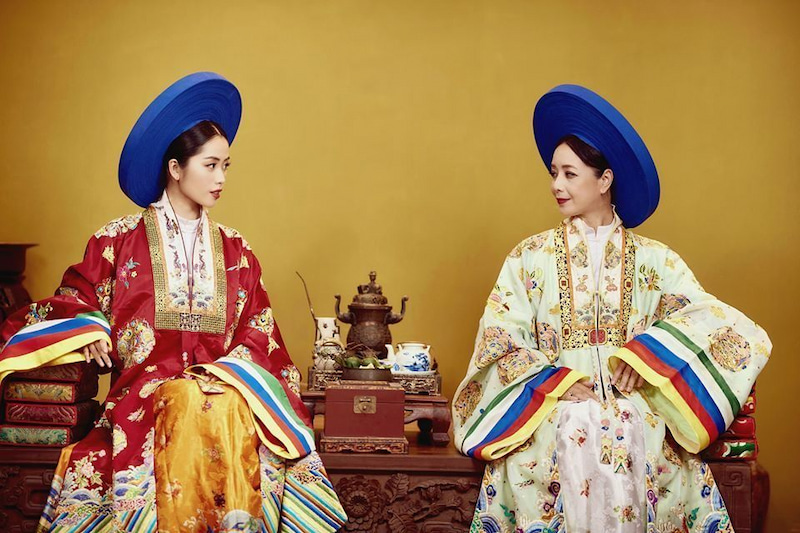 <p>trang phục</p>