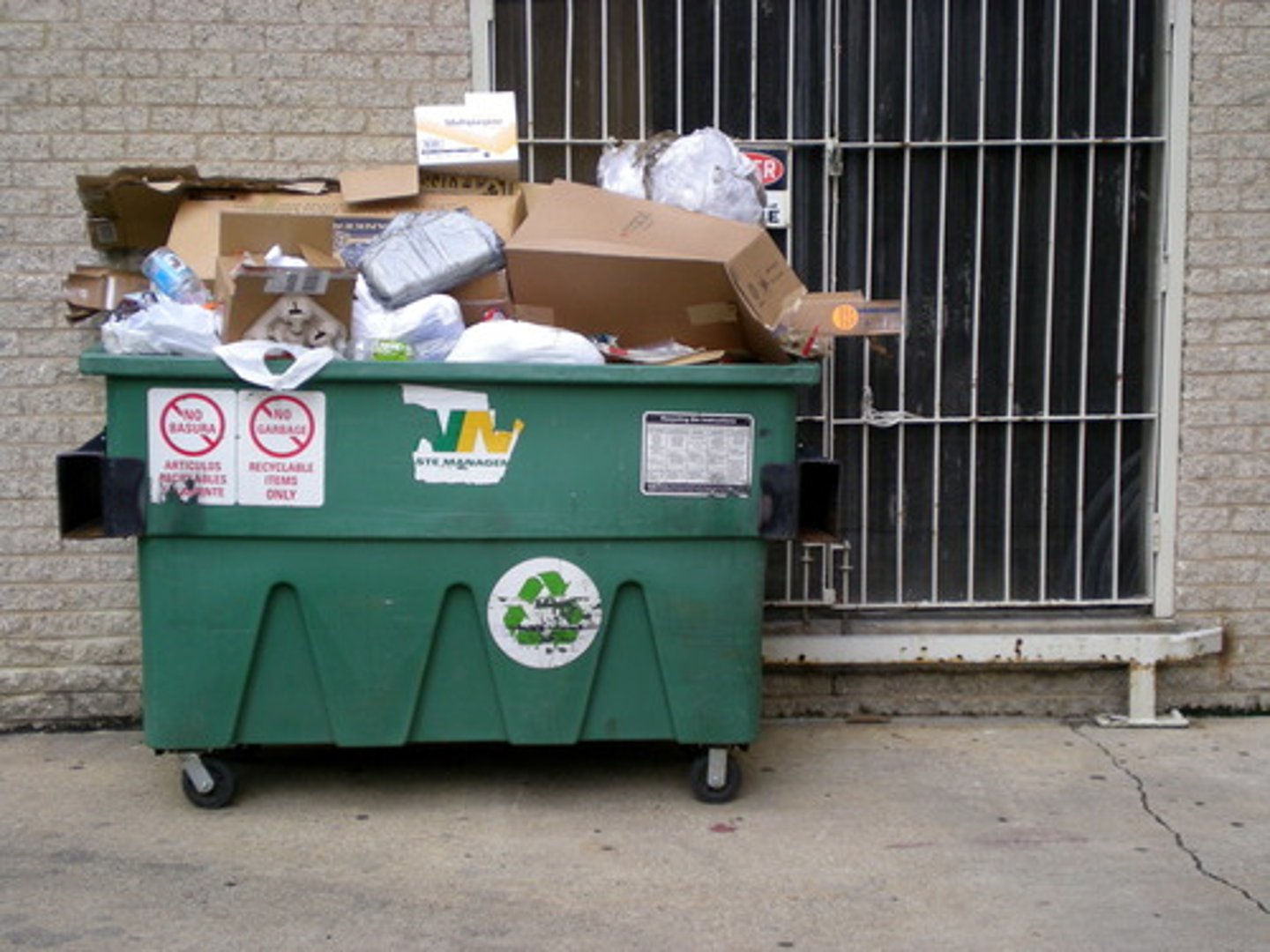 <p>large trash container</p>