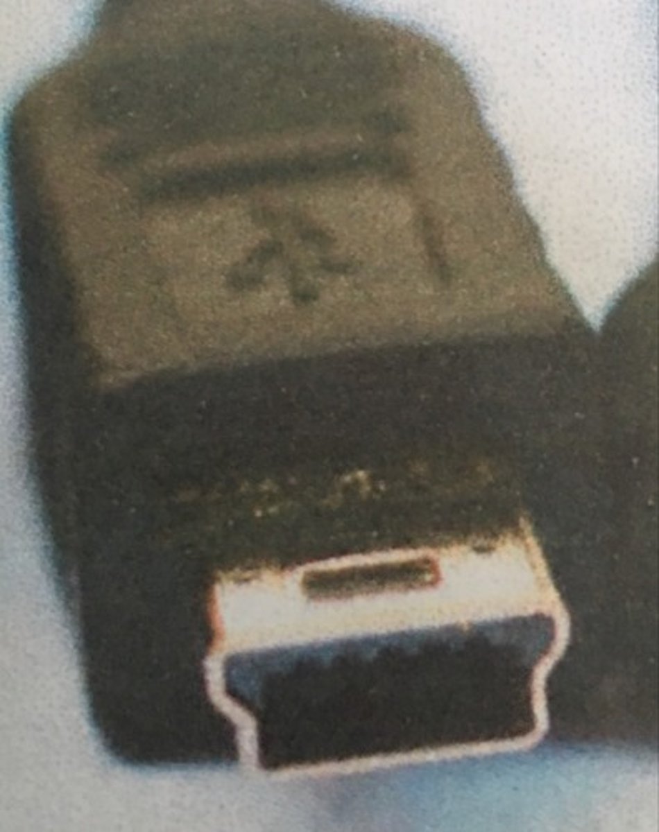 <p>Smaller USB connector often found on digital cameras.</p>