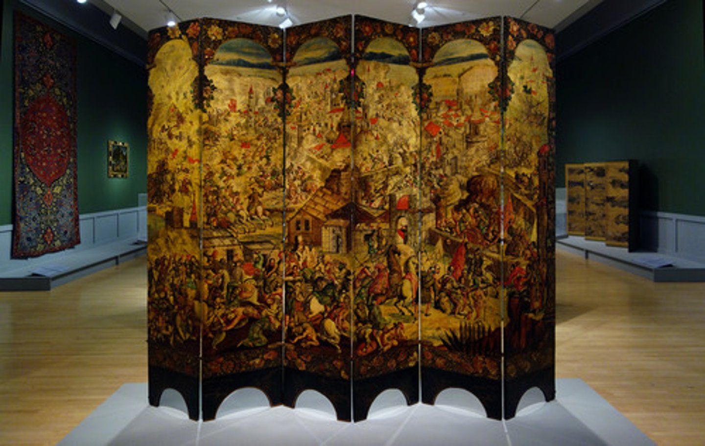 <p>Screen with the Siege of Belgrade and Hunting Scene</p>