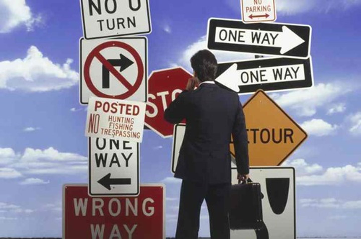 <p>(adj/adv) causing confusion; in a way that is hard to understand (gây nhầm lẫn/một cách gây nhầm lẫn) - The instructions were ____ written.</p>