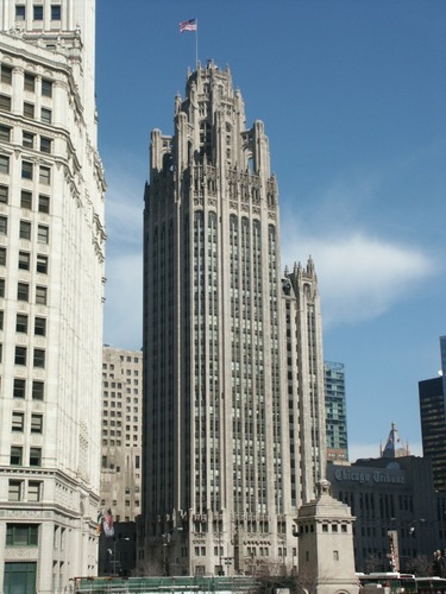 <p>Chicago, Illinois</p><p>Hood &amp; Howells</p><p>1922-1925</p>