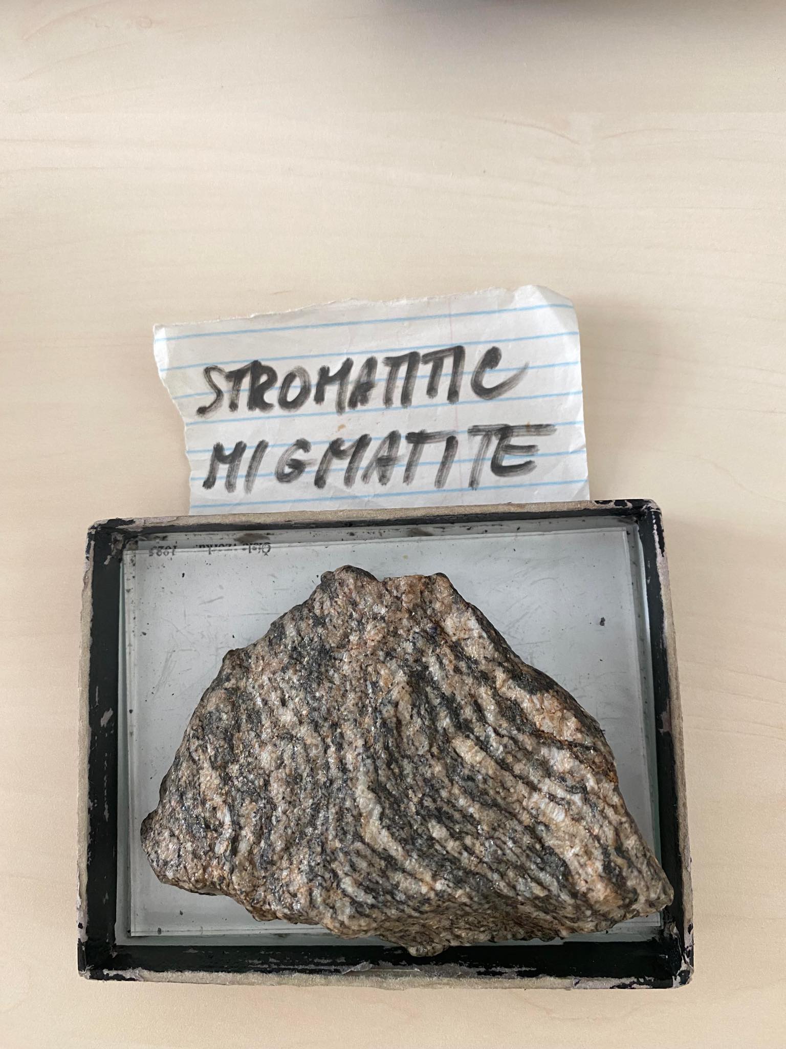 <p>stromactitic magmatite</p>