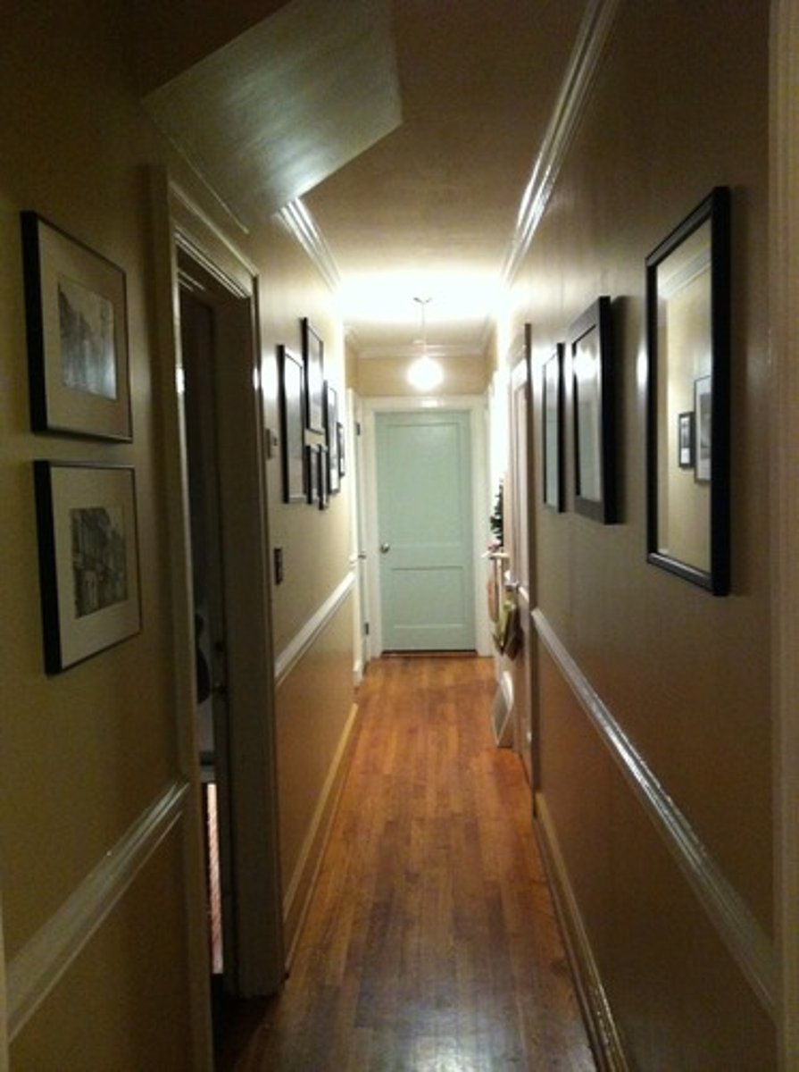 <p>a hallway</p>