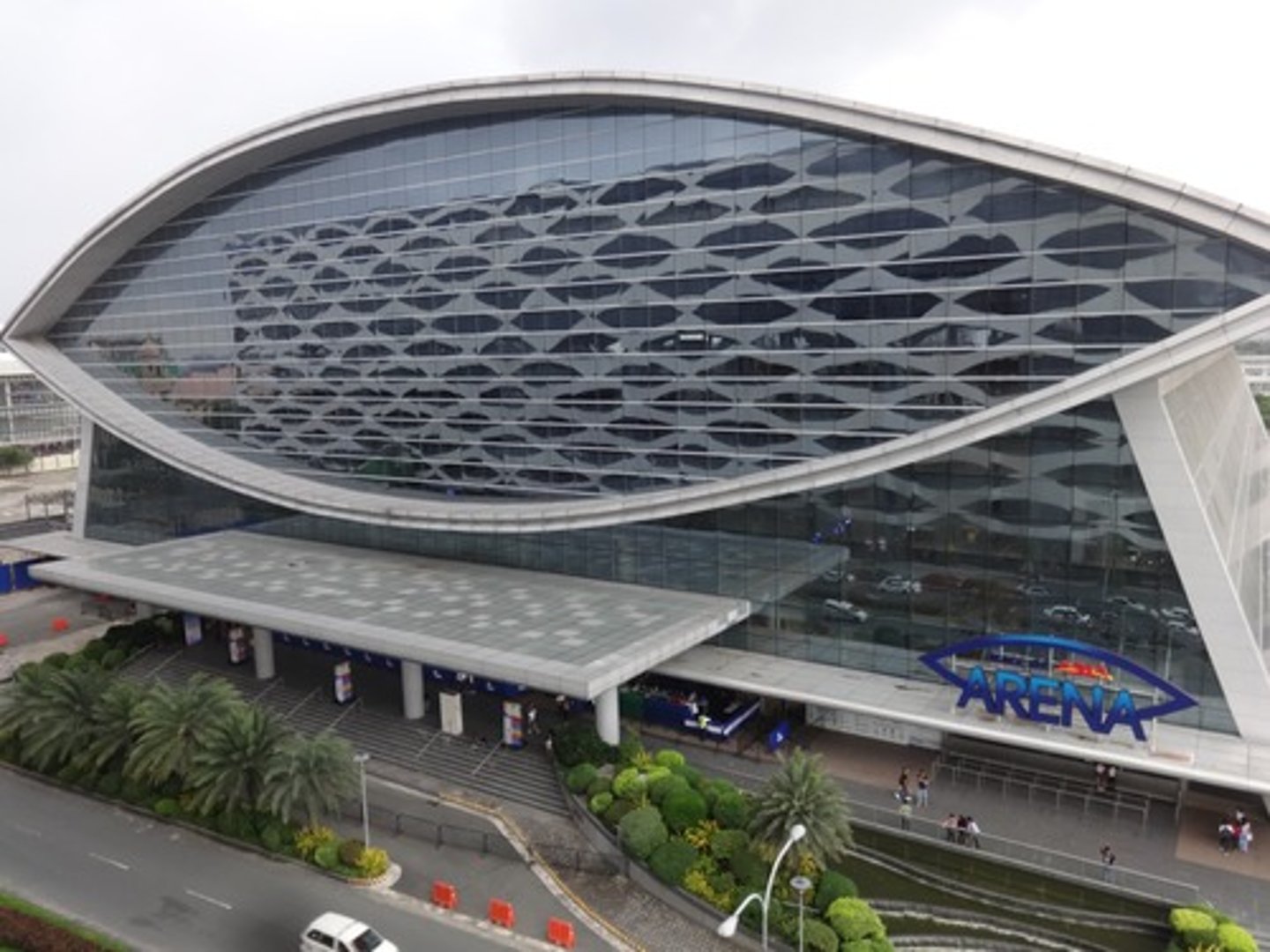 <p>means a METROPOLITAN LEVEL of commercial use/ occupancy, characterized mainly as a MEDIUM-RISE to HIGH-RISE building/structure for high to VERY HIGH INTENSITY commercial/ trade, service and business activities,</p><p>e.g., large to very large shopping malls, very large office or mixeduse/occupancy buildings and the like.</p><p>[DIVISION E-3]</p>