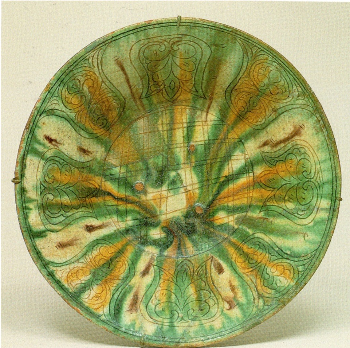 <p>Earthenware Dish Imitating Chinese Ceramics, Iran, 10th C. CE</p>