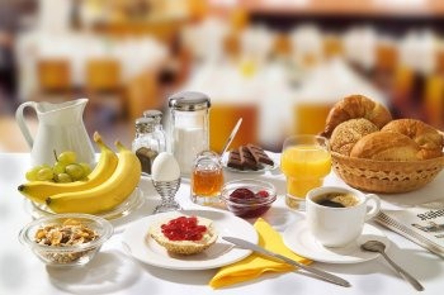 <p><span style="text-decoration:underline">breakfast</span></p>