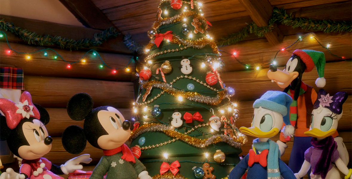 <p>decorate the tree with lights</p>