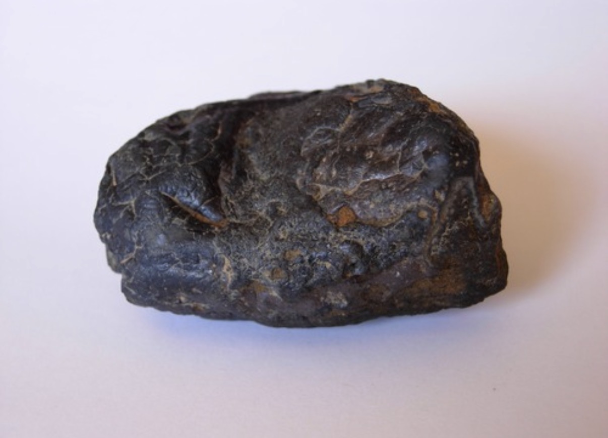 <p>Yellow brown streak, no cleavage, no luster. Dark brown to black color. Principal limonite mineral in soils being abundant in oxisols, ironstone, and Bs horizons. </p>