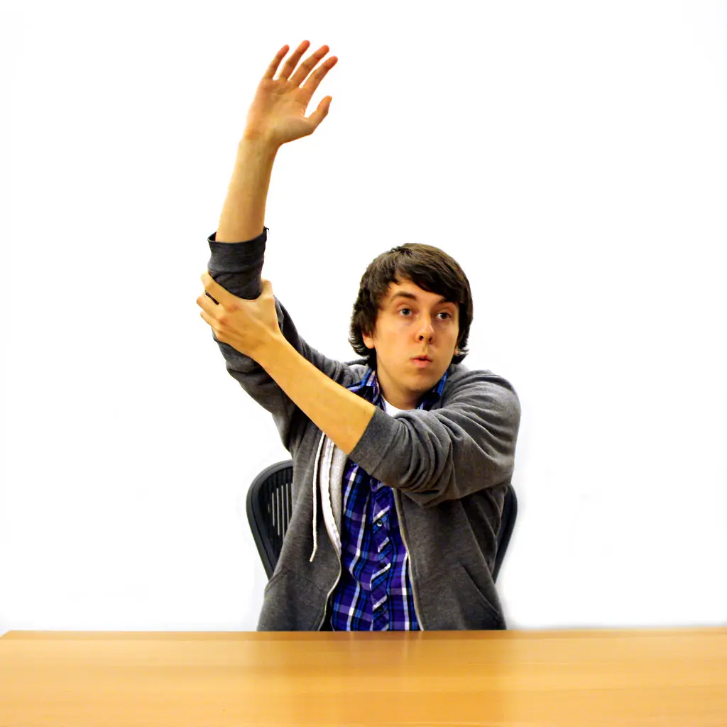 <p>V. to raise, to upload</p>