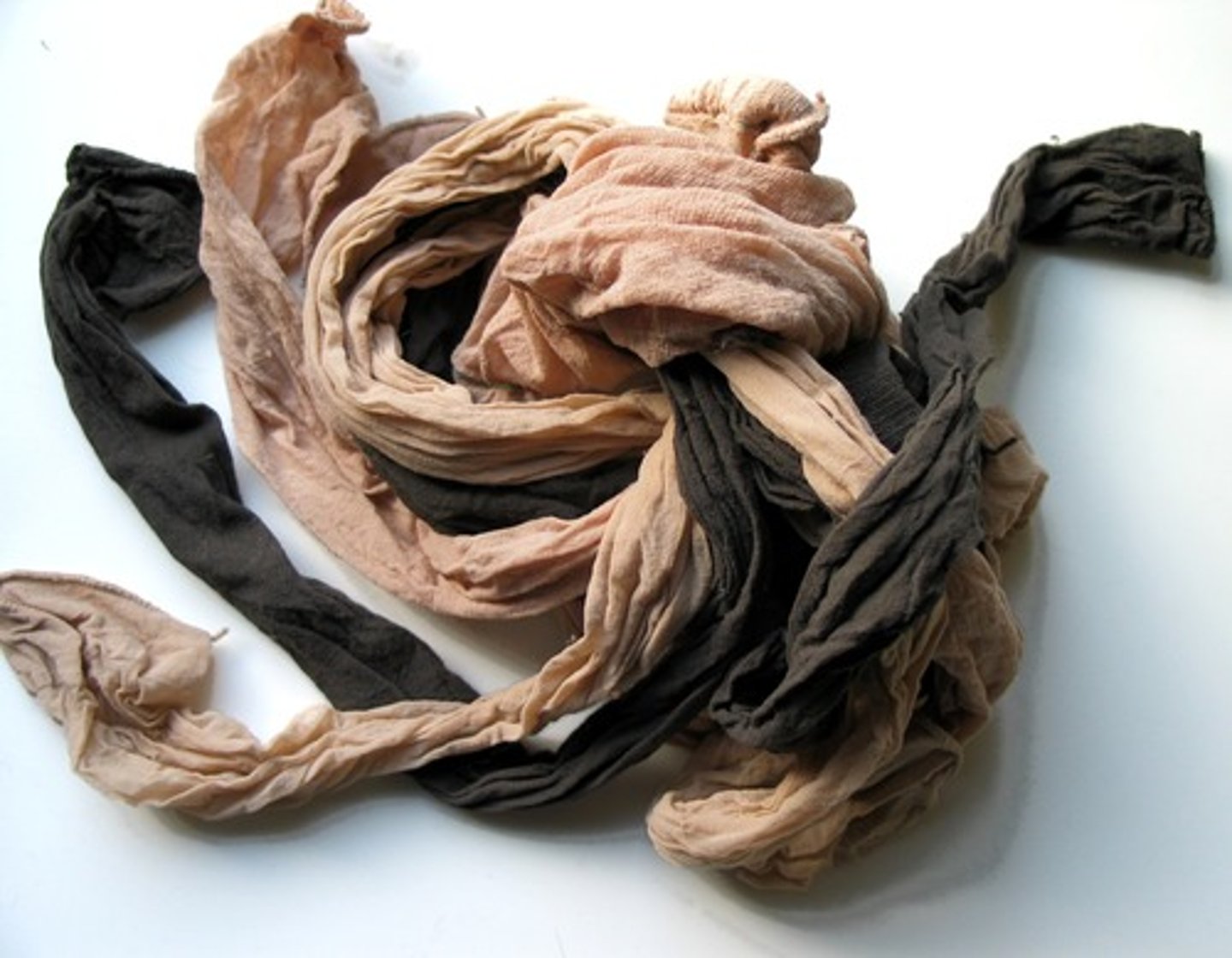 <p>pantyhose; stockings</p>